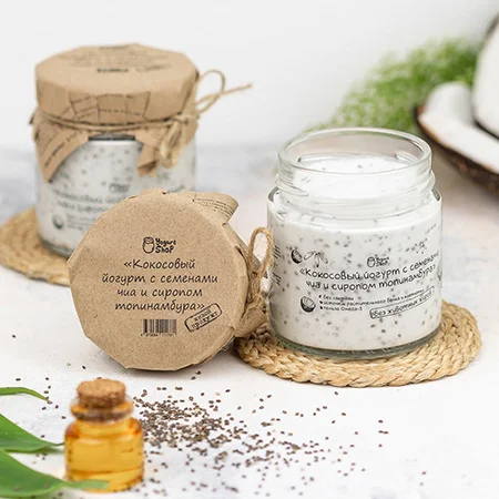 Кокосовый йогурт с семенами чиа и сиропом топинамбура